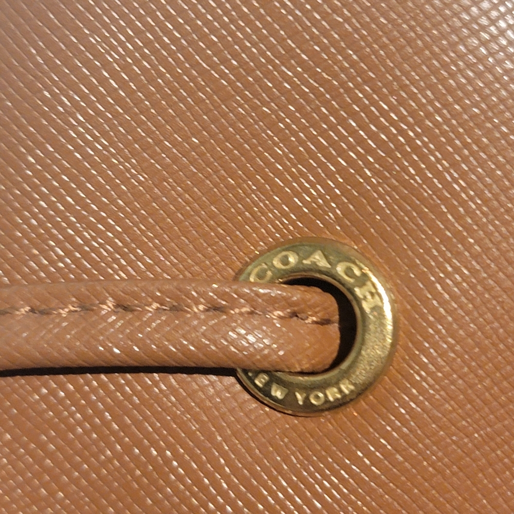 Vintage Coach Peyton Brown Leather Tote Bag - Picture 8 of 11
